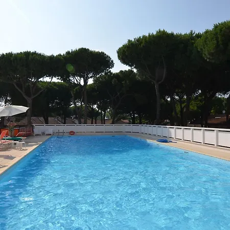 Beautiful In Lido Degli Estensi With Pool Lejlighed Llido Degli Estensi